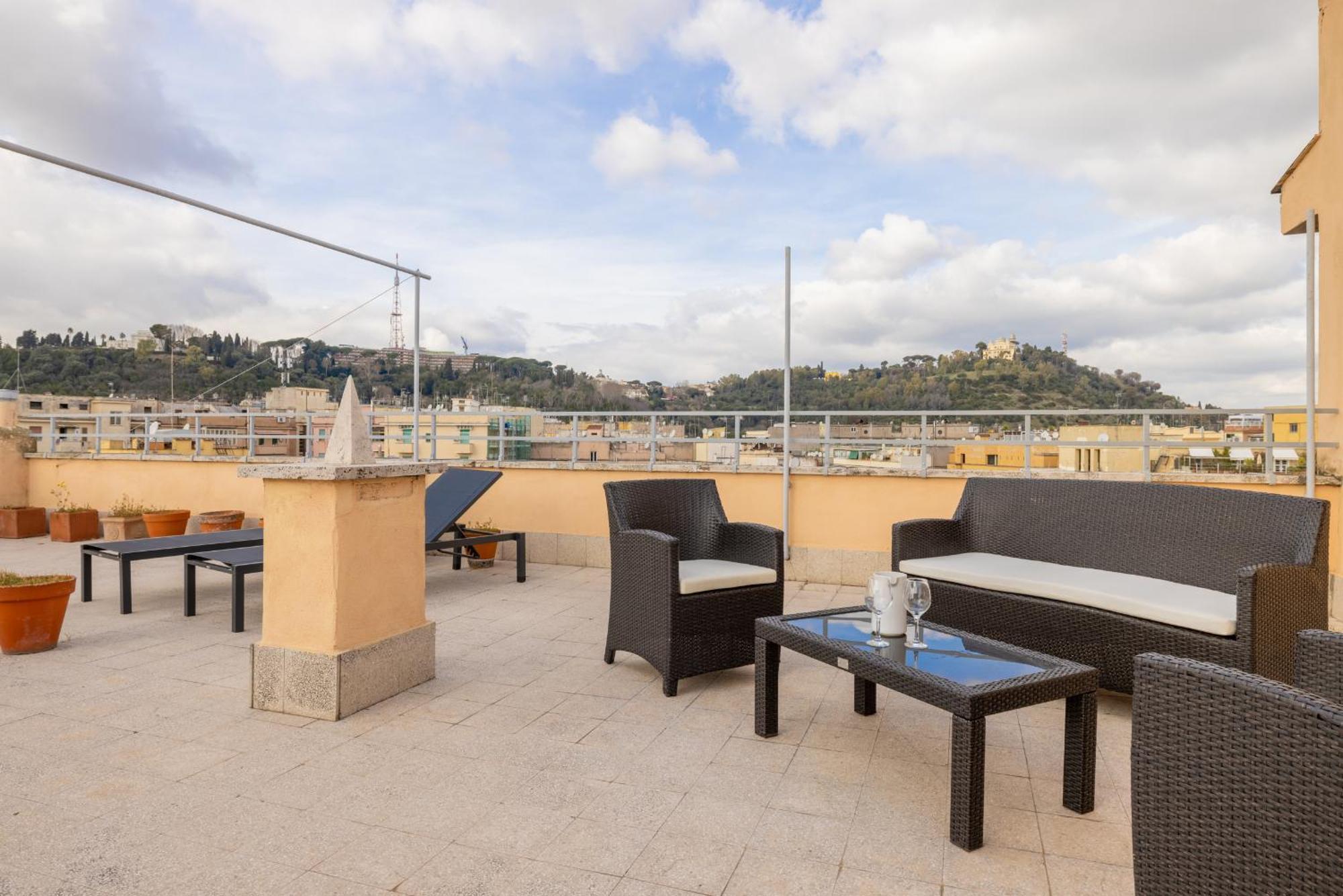 Top Floor Apt With Rooftop Terrace Near St. Peter Rom Exteriör bild